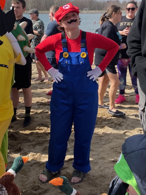 Jess Wagner dressed up as Mario for the 2023 Petersburg Plunge.