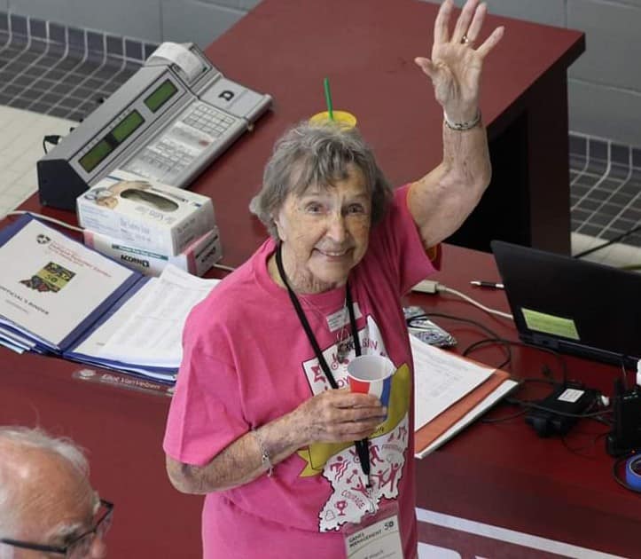 Lorrie Woycik waving to the camera.